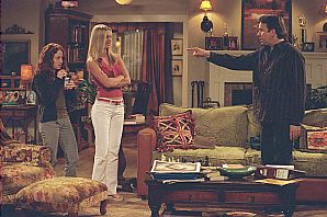 Amy Davidson, Kaley Cucoco and John Ritter
